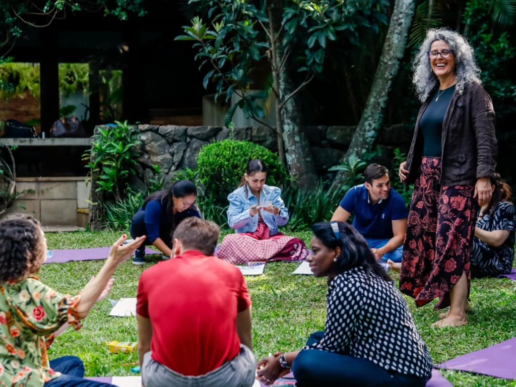 Daniele Kallas em workshop com grupo